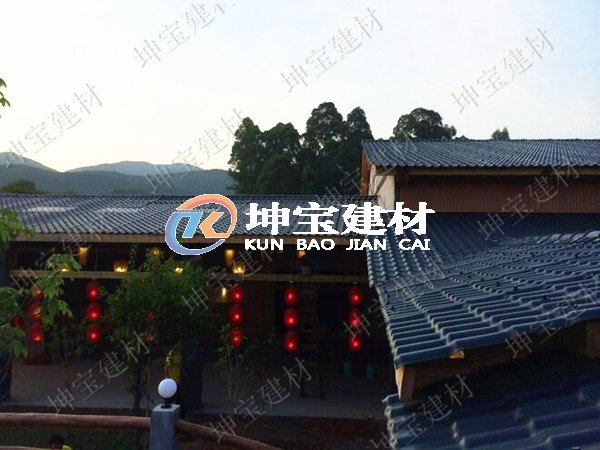 依山傍水，樹脂瓦就是這么美！