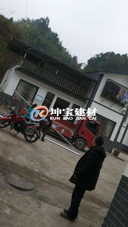 故鄉(xiāng)的老房子，承載著許多我們兒時(shí)的回憶