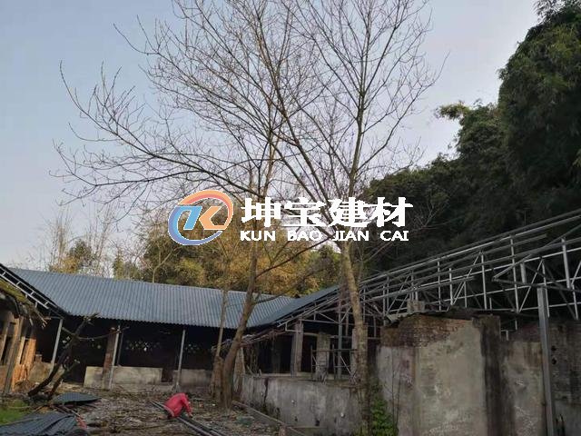 還在為舊房屋面翻新承重問(wèn)題考慮嗎?，樹(shù)脂瓦幫你解決承重！